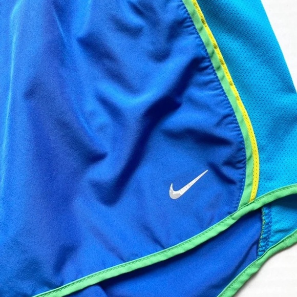 Women’s Nike Tempo Brief Lined Shorts Size XS - Picture 4 of 5